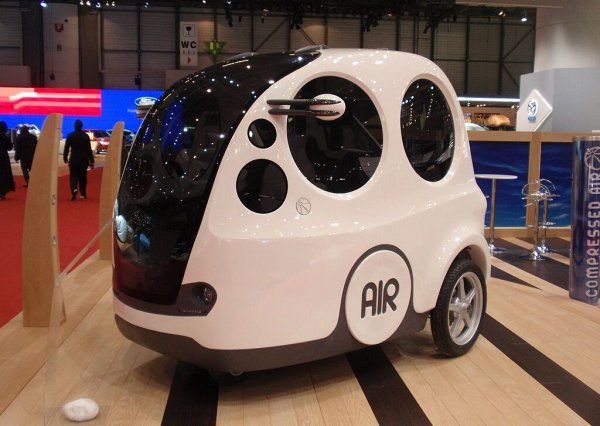 Airpod, представен официално на автосалона в Женева през 2009 година