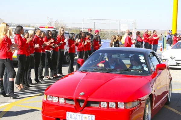 Организаторите от Fiat Auto South Africa, бяха подсигурили 18 класически Алфи, които бяха сред най-колоритните участници в събитието