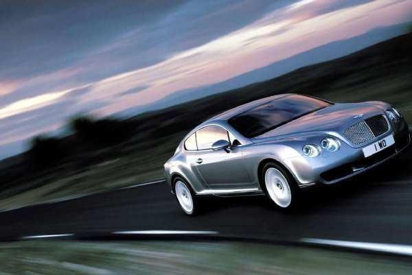 Continental GT беше първото Bentley, създадено под ръководството на VW и откровението, което съживи марката. Беше по-евтино от предишните Bentley и осигуряваше зашеметяваща производителност с масивен W12 с двойно турбо. 