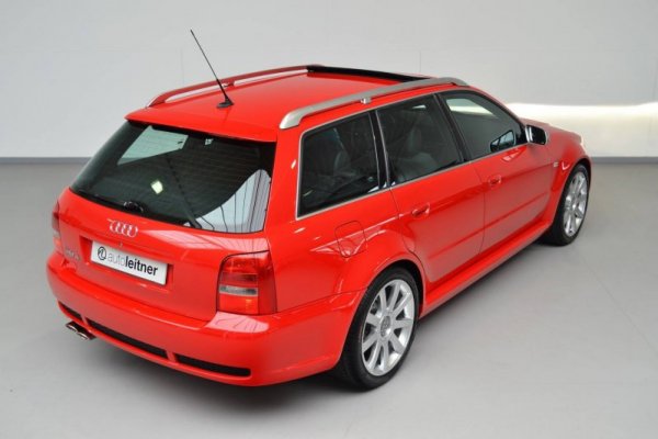 Първото поколение Audi RS4