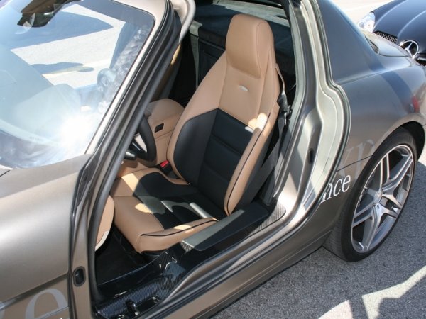 "ОЧАРОВАНИЕ БЕЗ КРАЙ" - ексклузивното роудшоу Mercedes-Benz Star Experience