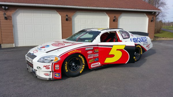 Ежедневен NASCAR автомобил. Базиран е Chevrolet Impala SS от 2009 година 