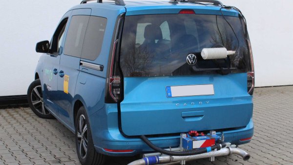 Същото важи и за Caddy, като в този случай говорим за превозно средство с квадратна каросерия и голямо товарно пространство. А това определено не е от полза на модела на Volkswagen, което си личи и от резултатите. 

Вредните емисии (CO2) на автомобила са в диапазон от 184 до 230 гр/км, а разходът на бензин при двигателя 1.5 TSI със 115 к.с. е между 6,9 и 8,1 л/100 км.

Индекс на чист въздух - 5.7/10 

Индекс на енергийната ефективност - 4.3/10 

Индекс на парникови газове - 2.6/10 
