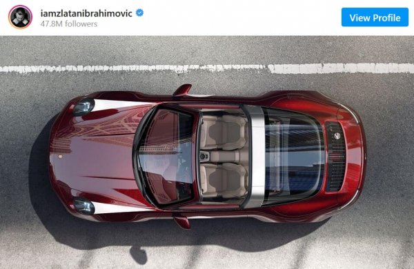 Една от най-последните придобивки на Ибра, който сам се похвали с нея в инстаграм профила си. Германското купе е с 6-цилиндров боксер с битурбо и 450 коня мощност. 

Цитат: "Кантона бил кралят на Манчестър? Тогава аз ще съм богът" - при представянето си в "Манчестър Юнайтед"
