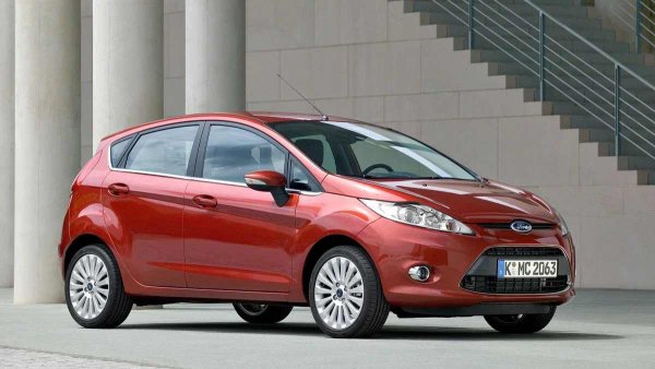 Години на производство: 2008-2019

Среден пробег до сериозен ремонт: 250 000 км

Шестото поколение на Fiesta няма идеална ергономичност, не е много гостоприемна за пътниците отзад, а й багажникът не е от най-удобните. Управлението обаче е на висока Ясна и остра реакция на кормилното управление, пълна липса на клатене и перфектно следване на траектория в завоите - това прави този модел ценен. А и по-агресивното каране не води до чести посещения в сервиза. Основните части на окачването лесно издържат 150 000 км.
