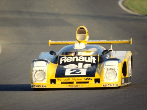 110 години Renault