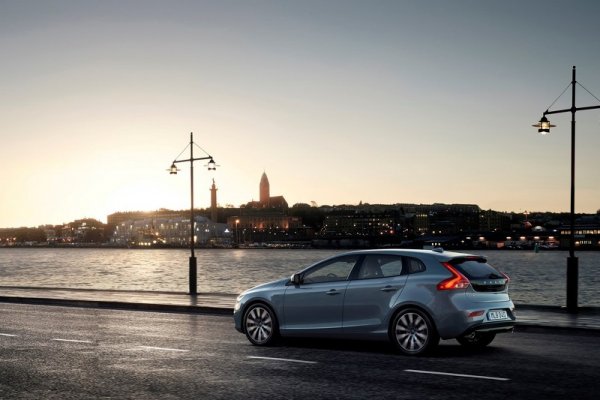 Volvo V40 и V40 Cross Country
