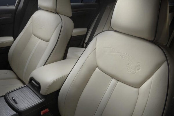 Chrysler 300 Ruyi Design Concept