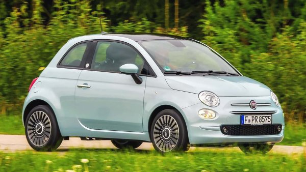 Дори настоящият Fiat 500 има вечен чар. И тук не става въпрос непременно за производителност, а за дизайн, който препраща към оригиналния модел от преди повече от половин век. Това е икона на италианския дух, като е наличен и в електрическа версия от 2020 г. Освен това, големият брой продадени екземпляри в цяла Европа (и извън нея) трябва да направи Fiat 500 достъпeн за много бъдещи колекционери.