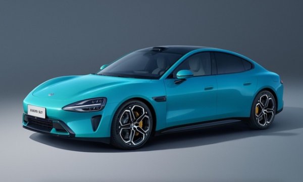 Китайците обявиха своя амбициозен план за навлизане на пазара на електрически превозни средства с инвестиция от десет милиарда долара през следващите десет години. Технологична такомпания вече представи първия си автомобил -  Xiaomi SU7 . Това е електрически седан, който обещава добро представяне. SU7 има мощност от 673 к.с. и може да ускори до 100 км/ч само за 2,9 секунди. Разполага с батерия, която гарантира автономност от 800 км и която може да се презареди до 28% само за 5 минути. SU7 е резултат от нова електрическа платформа, която съчетава технология и естетика на Xiaomi. Компанията планира да пусне първия си електрически автомобил до средата на 2024 г.

