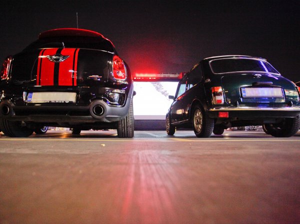 Първото в света автокино само с MINI автомобили