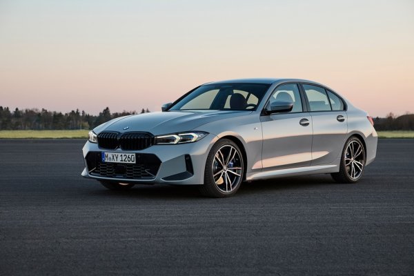 1. BMW 3 Series - 25,071 (21.6%)
2. Audi A4, S4 - 18,566 (-2.1%)
3. Mercedes C Class - 15,593 (-9.2%)
4. BMW i4 - 12,168 (66.7%)
5. Volvo S60 / V60 - 7,567 (29.2%)
6. Polestar 2 - 4,595 (-36.1%)
7. BMW 4 Series - 3,932 (-5.9%)
8. Audi A5, S5 - 3,723 (-18.0%)
9. Alfa Romeo Giulia - 1,138 (-0.4%)
10. Jaguar XE - 472 (13.7%)
ОБЩО ЗА СЕГМЕНТА - 93,496 (6.6%)
