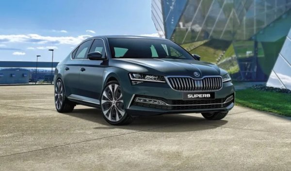 И тук, както при Kodiaq, има изгодни разпродажби на старото поколение преди идването на новото, което бе представено официално у нас миналия месец. Superb отчита 296% ръст на годишна база, а от българския вносител ни казаха, че три четвърти от всички продажби се падат на най-високите нива на оборудване. 
