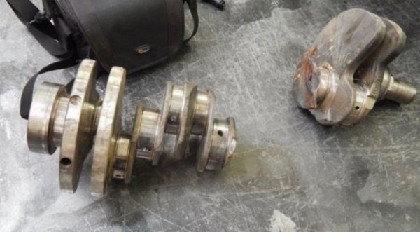 Качеството на материалите и сглобката обаче не съответства на това на проектантската мисъл. Най-честият проблем - толкова чест, че стана емблематичен за тези двигатели - е блокиране на биелни и основни лагери, което директно може да счупи коляновия вал. Особено чест е проблемът при автомобилите на Land Rover, например Discovery, където високото собствено тегло на автомобила увеличава натоварването върху двигателя. 
Склонността на двигателя към прегряване се влошава и от препоръката на производителите за ползване на енергоспестяващи масла, които не осигуряват достатъчна защита на триещите се части. Много експерти съветват тази препоръка да се пренебрегне и да се използва масло с по-голям вискозитет. 
