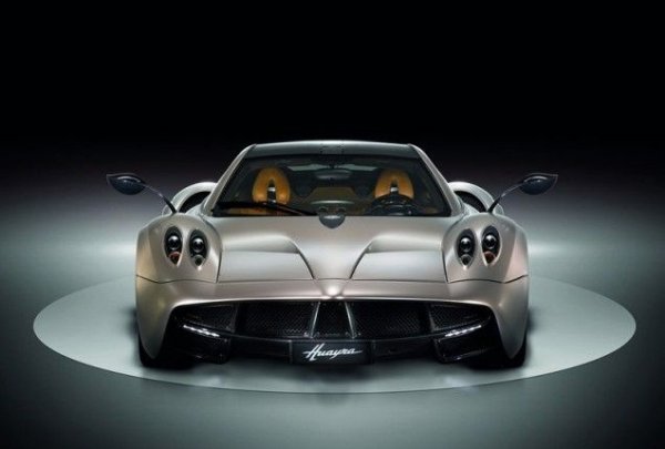 Pagani Huayra 