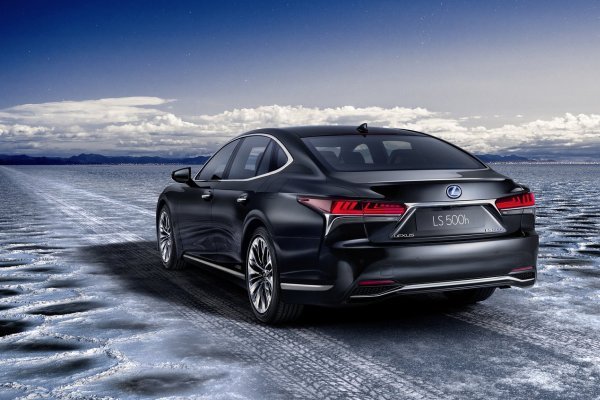 Lexus LS 500h 