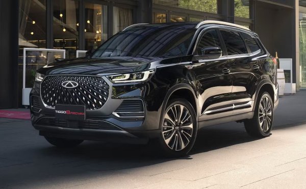 Марка: Chery (Chery Automobile)

Цена: от 28 000 долара.

Предимства: седем места в салона; задвижване на всички колела; панорамен покрив, адаптивен круиз-контрол, вентилация на седалките.
