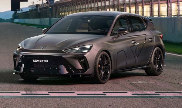 Cupra Leon VZ

Cupra Leon VZ TCR

Cupra Formentor VZ5
