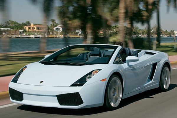 Lamborghini Gallardo Spyder, 5.0 литров V10, 500 к.с., от около 170 000 евро