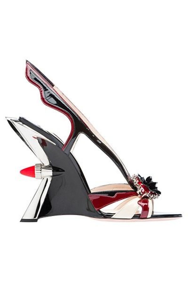 Колекцията пролет-лято 2012 на Prada е вдъхновена от автомобилите 