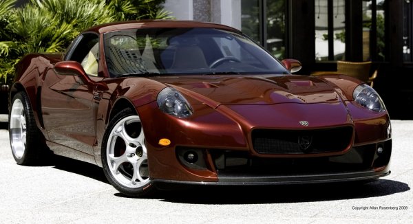 SV 9 Competizione - Италианско-американска кола, базирана на Corvette C6 LS3