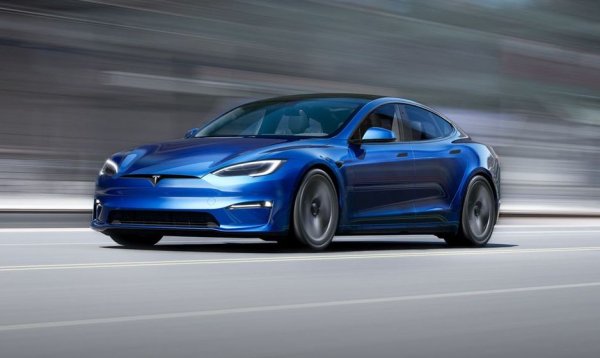 Американският електромобил не е все още в черните списъци, но е сред лидерите по кражби чрез безключов достъп, въпреки допълнителните софтуерни защити. Средната премия е 713 лири. 
