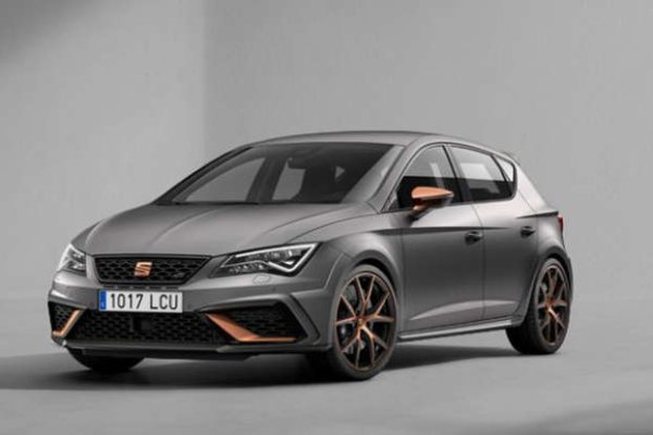 Leon Cupra R е един от най-добрите примери за стилен хечбек със страхотно управление. Тъй като SEAT е собственост на Volkswagen Group, този модел е построен на същата архитектура като Volkswagen Golf. Под капака Cupra R е разположен 4-цилиндров двигател с турбо и 310 к.с., взаимстван от VW Golf R. Мощността се изпраща към предните колела чрез 6-степенна механична скоростна кутия.

Предлага се 7-степенна автоматична DSG-трансмисия с двоен съединител, която намалява мощността до 300 к.с. &bdquo;Cupra&ldquo; е латинската дума за мед, а Leon Cupra R се отличава с &bdquo;ръждясал&ldquo; оттенък на колелата си и в редица външни щрихи.
