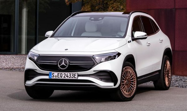 1. Volvo XC40 - 26,742 (-27.0%)
2. BMW X1 - 22,971 (-14.2%)
3. Audi Q2 - 12,864 (-12.1%)
4. Audi Q3 - 11,756 (-10.3%)
5. MINI Countryman - 11,521 (-22.2%)
6. Mercedes GLA Class - 11,157 (-23.3%)
7. Audi Q3 Sportback - 10,095 (-1.9%)
8. Mercedes EQA - 5,742 (543.7%)
9. BMW X2 - 5,480 (-37.2%)
10. Range Rover Evoque - 5,150 (-53.2%)
ОБЩО - 136,432 (-19.5%)