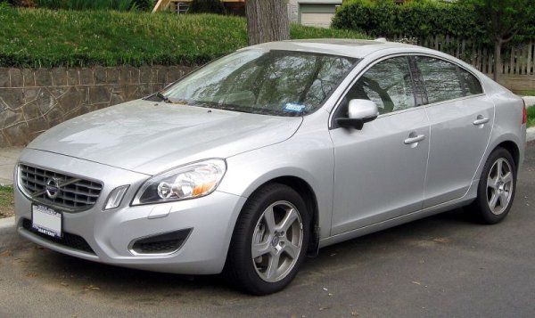 Среден пробег: 166,000 км
В последните години шведската марка, вече част от китайската Geely, имаше известни проблеми с качеството и даже се наложи шефът й да се извинява публично за лошата надеждност на ХС60. Но в началото на миналото десетилетие всичко с S60 и V60 беше наред. Добро представяне въпреки доста високия среден пробег. 
