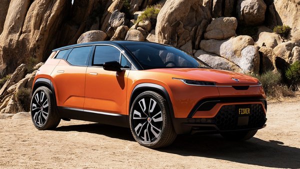 Хенрик Фискер показа прототипа на този автомобил още преди година в Лас Вегас, но после благоразумно реши да изчака по-добри времена за пазарния дебют. Електрическият кросоувър Ocean ще се произвежда в завода на Magna в Австрия и обещава 3 секунди от 0 до 100 км/ч. 
