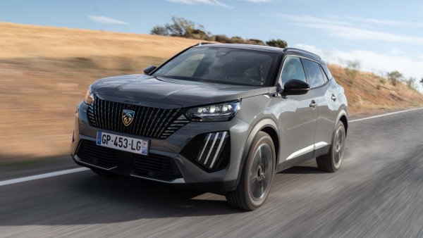 И при френският субкомпактен кросоувър стартът на годината изглежда обнадеждаващ, още повече, че той винаги е бил след лидерите по продажби в сегмента си на Стария континент. При 2008 ръстът за януари е 14,2%.
