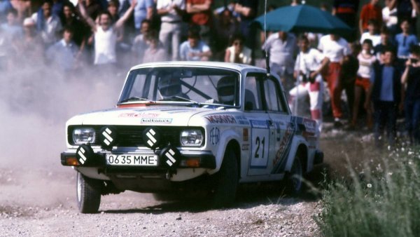 2140SL има интересна рали кариера