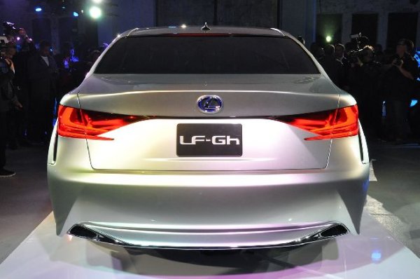 Ню Йорк 2011 - Lexus LF-Gh Concept