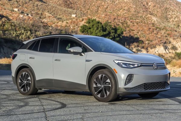 1. VW ID.4 - 77,589  (44.5%)
2. Skoda Kodiaq - 75,436 (23.1%)
3. Toyota RAV4. 65,938 (-19.5%)
4. Skoda Enyaq iV - 60,365 (37.6%)
5. Peugeot 5008. 41,769 (25.2%)
6. Kia EV6. 33,121 (28.0%)
7. Hyundai Ioniq 5. 28,886 (-9.4%)
8. Nissan X-Trail - 25,560 (982.6%)
9. Mazda CX-60 - 25,436 (194.8%)
10. VW ID.5. 22,552 (62.2%)
ОБЩО - 606,796 (30.7%)
