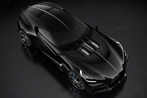 Тази стърчаща конструкция на двигателя беше привидно избрана за осигуряване на по-добро охлаждане, но е също толкова вероятно да е заради зашеметяващия й вид. 