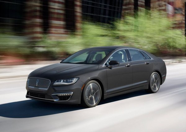 Lincoln MKZ - поевтиняване с 55,6%
