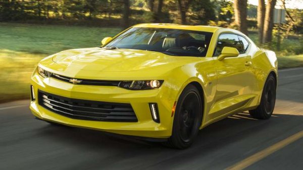 Със същия резултат е и друга американска марка - Chevrolet. При нея лоялността е насочена най-вече към три модела - Silverado, Camaro и Corvette. Тази тенденция обаче започва да се забелязва и при Malibu и Cruze. 
