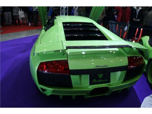 Доработено Murcielago LP640 от Liberty Walk & LB Performance, снабдено с регулируемо окачване / Токио 2009