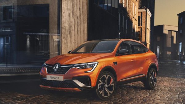 Кросоувърите с очертания на купе отдавна са превзели премиум сегмента и сега видимо ще повторят постижението си и в масовия. Крос-купето на Renault дебютира силно на българския пазар миналата есен, а през първия месец на тази година е минало по продажби не само братовчед си Kadjar, но дори и Megane. 

