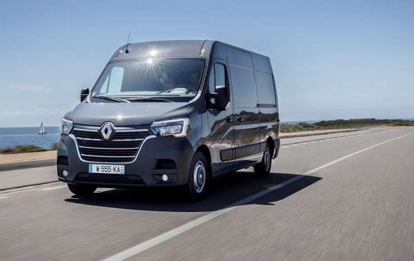 В своя сегмент Master е най-продаваният модел от години. Тук е мястото да припомним, че в нашата класация разглеждаме само автомобили, регистрирани с категории M1 и N1. 
