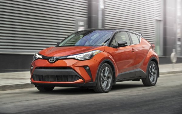 Само за един месец през 2022 японският модел е постигнал една пета от продажбите си за цялата минала година. C-HR е най-продаваният кросоувър у нас за момента. 
