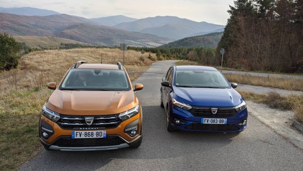 Новото поколение на Sandero, построено върху актуалната платформа от Clio, постепенно започна да се изкачва нагоре още през миналата година, въпреки затруднените доставки. През януари 2022 е неоспоримият номер 1 на българския пазар. 
