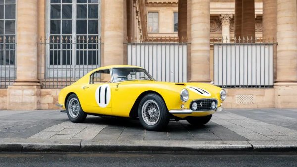 На търга на RM Sotheby's през август бе продаден този автомобил от моделната 1960-та. Още в състезателния си дебют през същата година моделът завършва на 5-то място в своя клас в "12-те часа на Себринг". Това е един от 46-те сглобени такива автомобили. Задвижва се от 3.0-литров Colombo V12 двигател.
