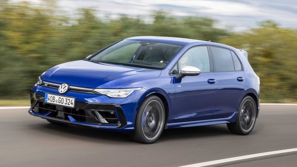 Продажби през септември 2025 - 18 256
Спрямо септември 2024 - ръст от 15,5%
За първите 9 месеца на 2025 - VW Golf (5-то място)