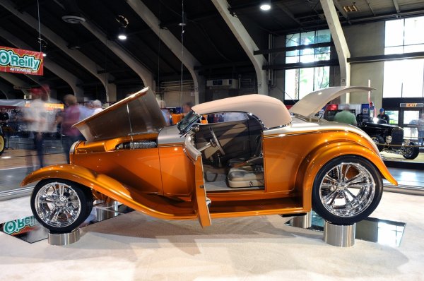 Кадри от тазгодишното американско автоизложение "Grand National Roadster Show"