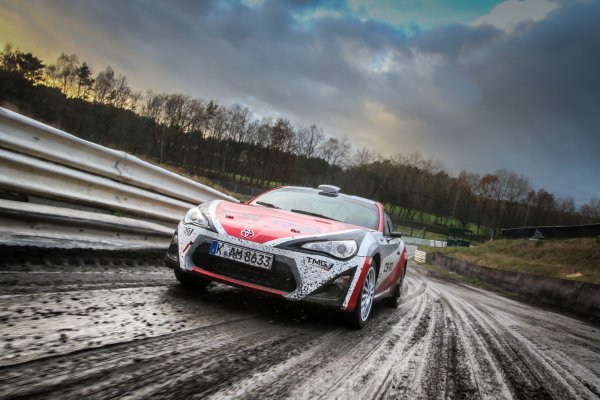 Toyota GT86 CS-R3 (рали модел)