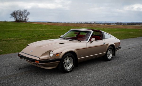 В Европа познаваме тази кола като Nissan S130 или Nissan Fairlady (помните ли дъвките Turbo?). Но в Америка и на някои други пазари спортното купе е продавано под дъщерната марка Datsun. Произвеждан между 1978 и 1983, този Fairlady е една от най-достъпните спортни коли на своята епоха, а днес постепенно се превръща в класика. 
