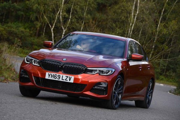 Рейтинг на надеждност: 94,5%

Само 13% от plug-in хибридните версии на 3-Series са претърпели повреда, но отстраняването на някои проблеми отнема много време. Основната проблемна област са електрическите системи извън двигателя, но има и повреди по двигателя и неговата електрическата част, скоростната кутия и информационно-развлекателната система.

При 44% от колите ремонтът е отнел повече от седмица. Близо 90% от работата е извършена безплатно, въпреки че останалите собственици са се сблъскали със сметки от над 1500 лири всеки.