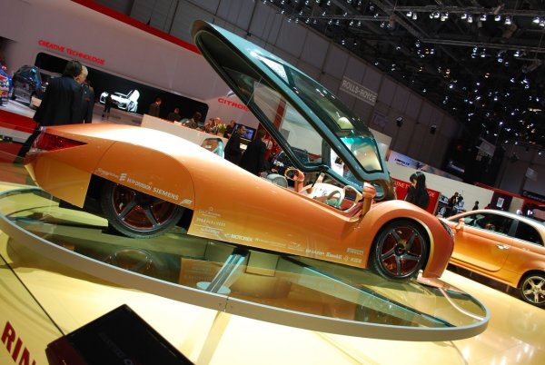 Женева 2009 / Rinspeed iChange 