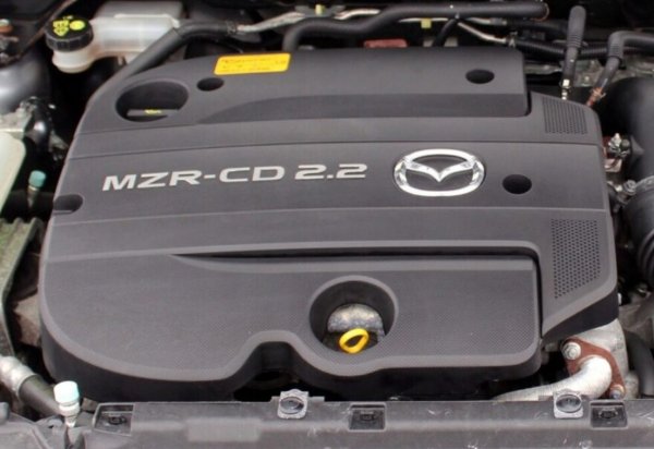 Двигателят MZR-CD/R2AA, поставян в автомобилите на Mazda, може да създаде проблеми, особено когато намерите копие с неясна история. Това е двигател, който може да работи правилно, но изисква добре поддържано копие и много редовно обслужване.

Механиците посочват, наред с други неща, риска от скъпи ремонти на системата за впръскване. Проблеми могат да засегнат както инжекторите, така и горивната помпа. Освен това има случаи на захващане на разпределителни валове, проблеми с турбокомпресора и повреди, свързани с DPF и EGR.